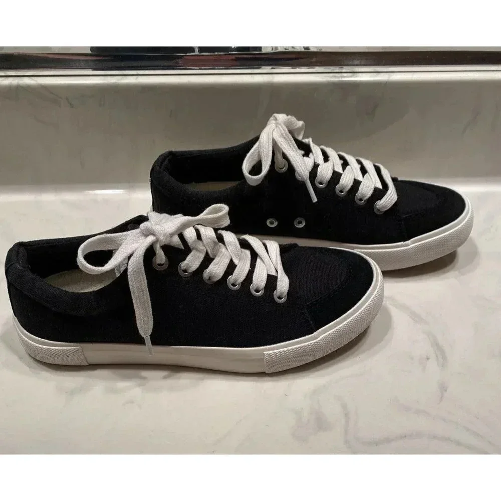 FIVE FOUR Black Canvas Lace Up Casual Boat Shoes Sneakers Men's Size 7 New